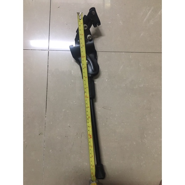 chân chống sắt xe đạp thể thao bắt 3 điểm