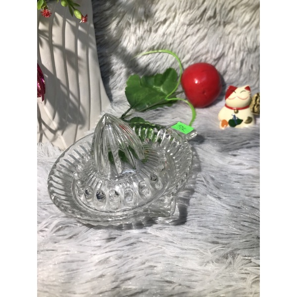 Dụng cụ vắt cam thuỷ tinh