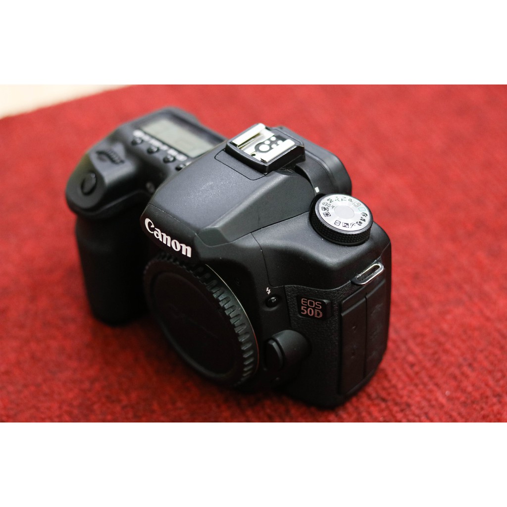 Máy Ảnh Canon EOS 50D Và Ống kính Canon EF-S 18-55 f/3.5-5.6
