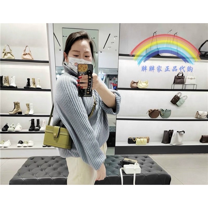 Túi CNK Bronte boxy crossbody bag