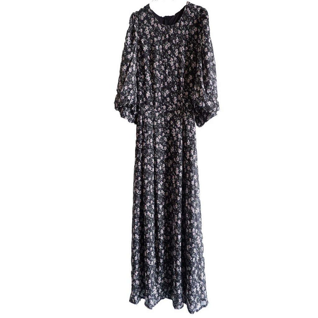 Váy hoa nhí nền đen tay lỡ dáng dài