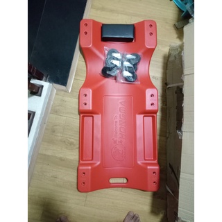 Xe nằm sửa chữa gầm