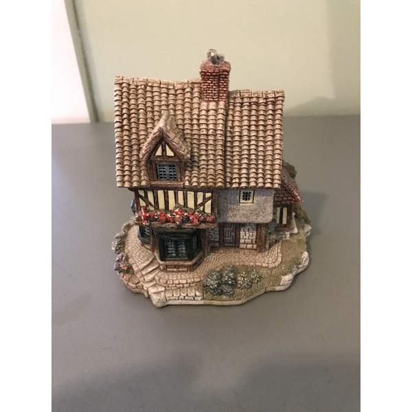 Mô hình nhà Lilliput Lane micklegate antiques sản xuất tại Anh trang trí giáng sinh, trang trí tết, phòng khách