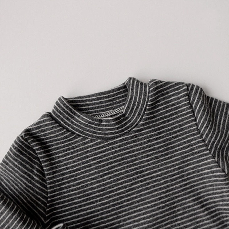 Set bodysuit kèm quần hoạ tiết kẻ ngang đáng yêu cho bé