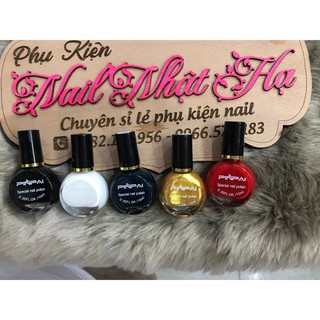 Sơn in móng nail màu trắng đen