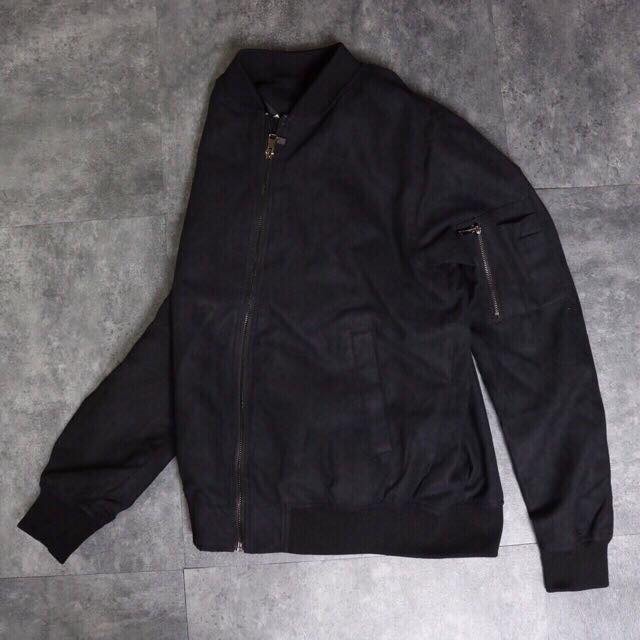 Áo khoác bomber da lộn bershka vnxk