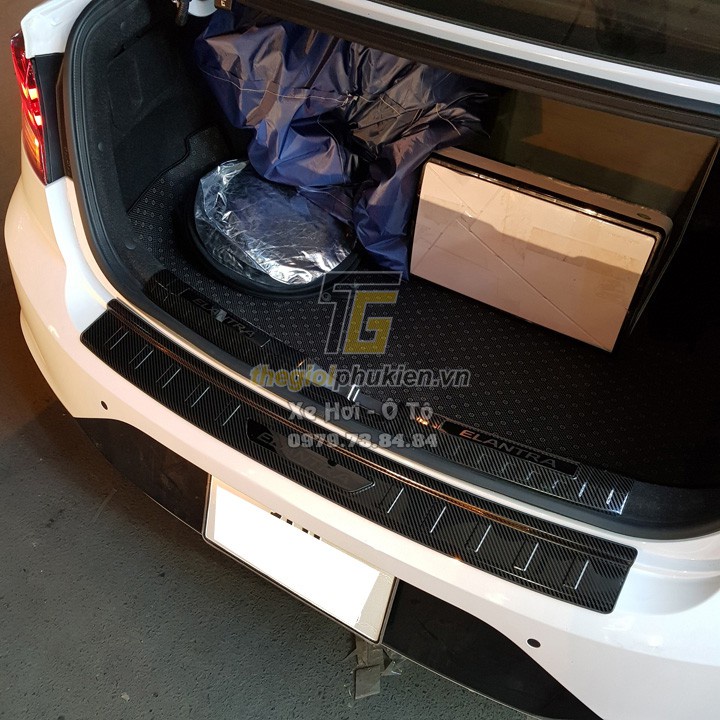 Chống trầy cốp trong ngoài carbon xe Huyndai Elantra 2016 - 2021 vân cacbon cao cấp