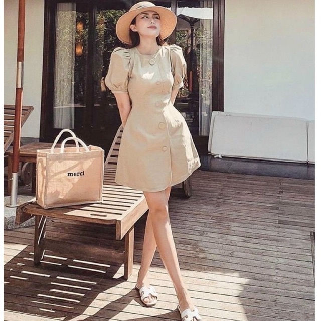 Đầm tiểu thư công sở du lịch tay phồng nút bọc dáng ngắn