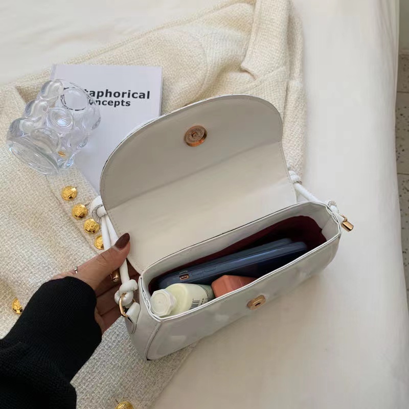 Túi đeo dưới cánh tay thanh lịch mùa xuân 2022 và mùa hè cho nữ