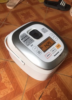 Nồi cơm cao tần Panasonic SR-HA10J7