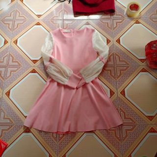 Váy da lộn phối tay ren