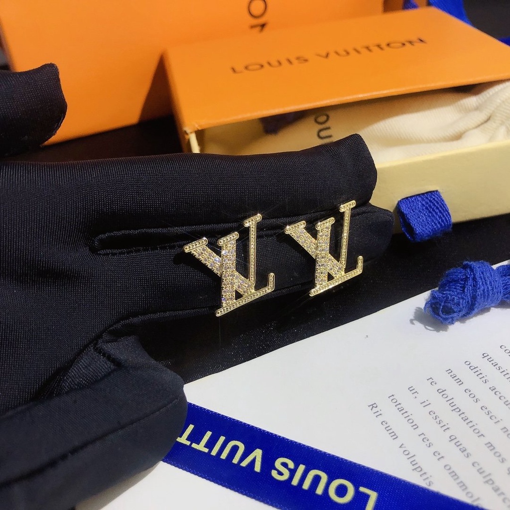 LOUIS VUITTON Khuyên Tai Tròn Bằng Thép Titan In Logo LV Thời Trang