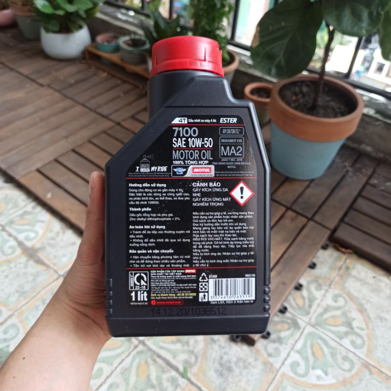 Dầu nhớt 4 thì Motul 7100 10W50 MA2 1Lit