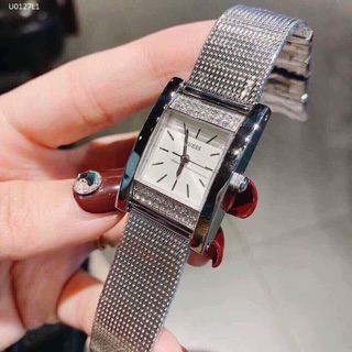 Đồng hồ nữ Guess mặt vuông cá tính