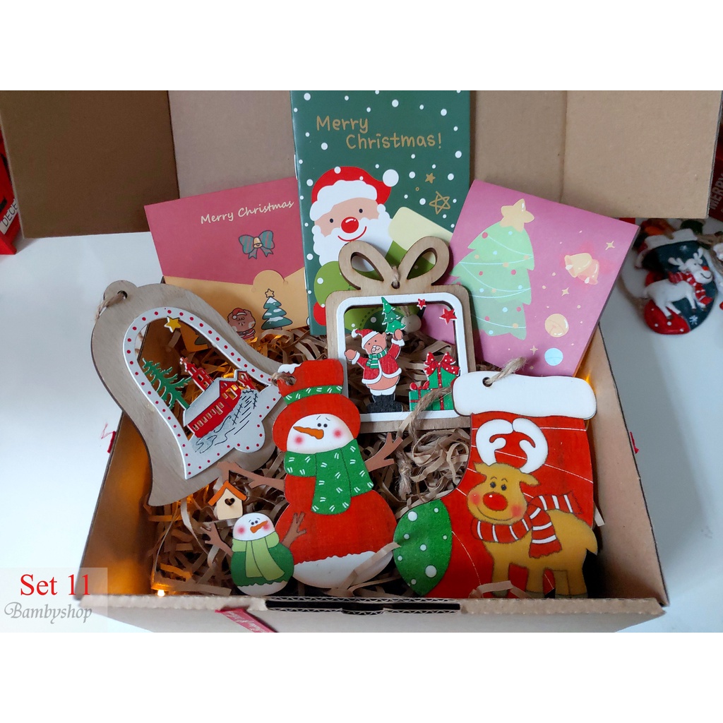Phụ kiện treo trang trí và sổ tay giáng sinh - Noel Gift Box - Set quà tặng Giáng sinh Noel năm 2021