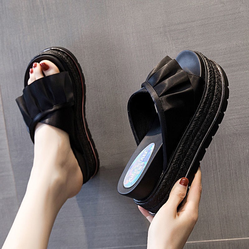 ✆✟Sandals and slippers women s outer wear fashion 2020 new summer sponge cake thick-soled slope-heeled high-heeled non-slip beach