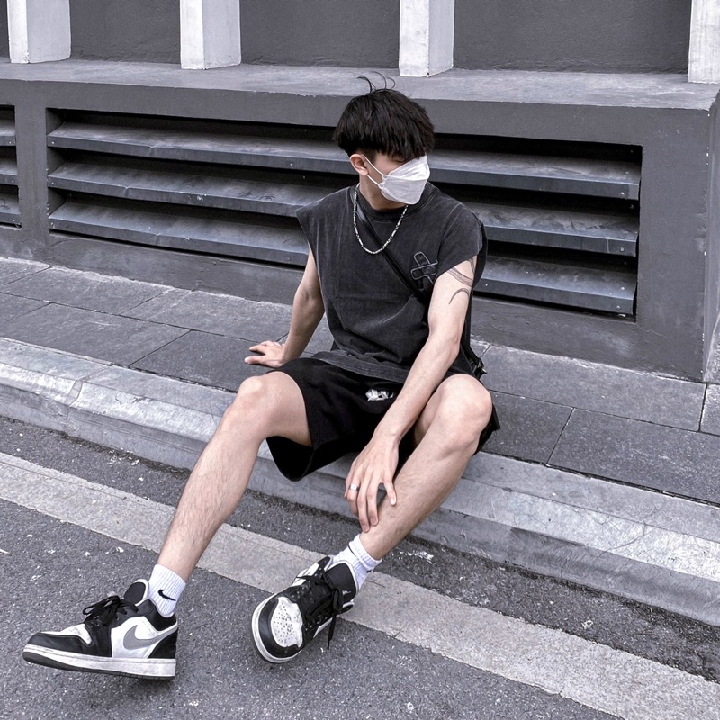 Áo tanktop vải wash điểm nhấn thêu ngực áo