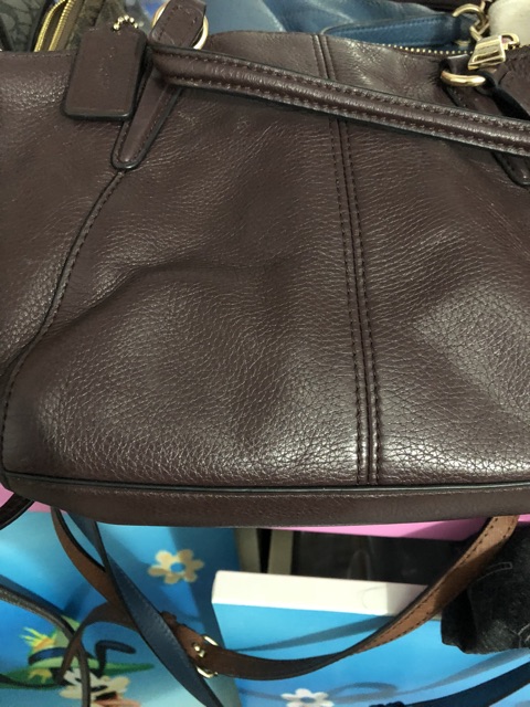 Thanh lý túi Coach auth