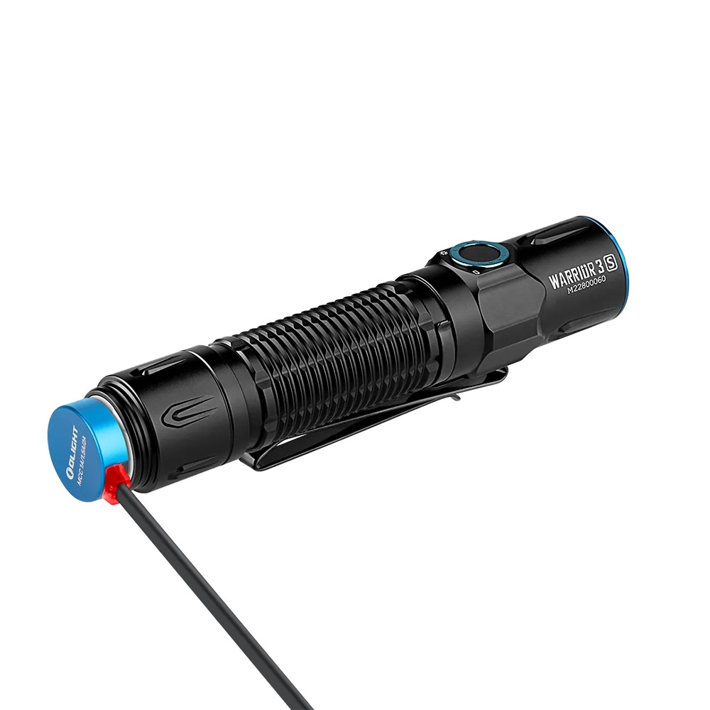 Đèn pin OLIGHT WARRIOR 3S độ sáng 2300 lumen chiếu xa 300 mét pin sạc 21700 5000mAh cổng sạc nam châm đuôi