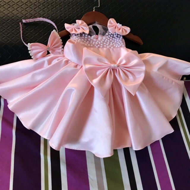 Váy công chúa màu hồng tôm nhạt