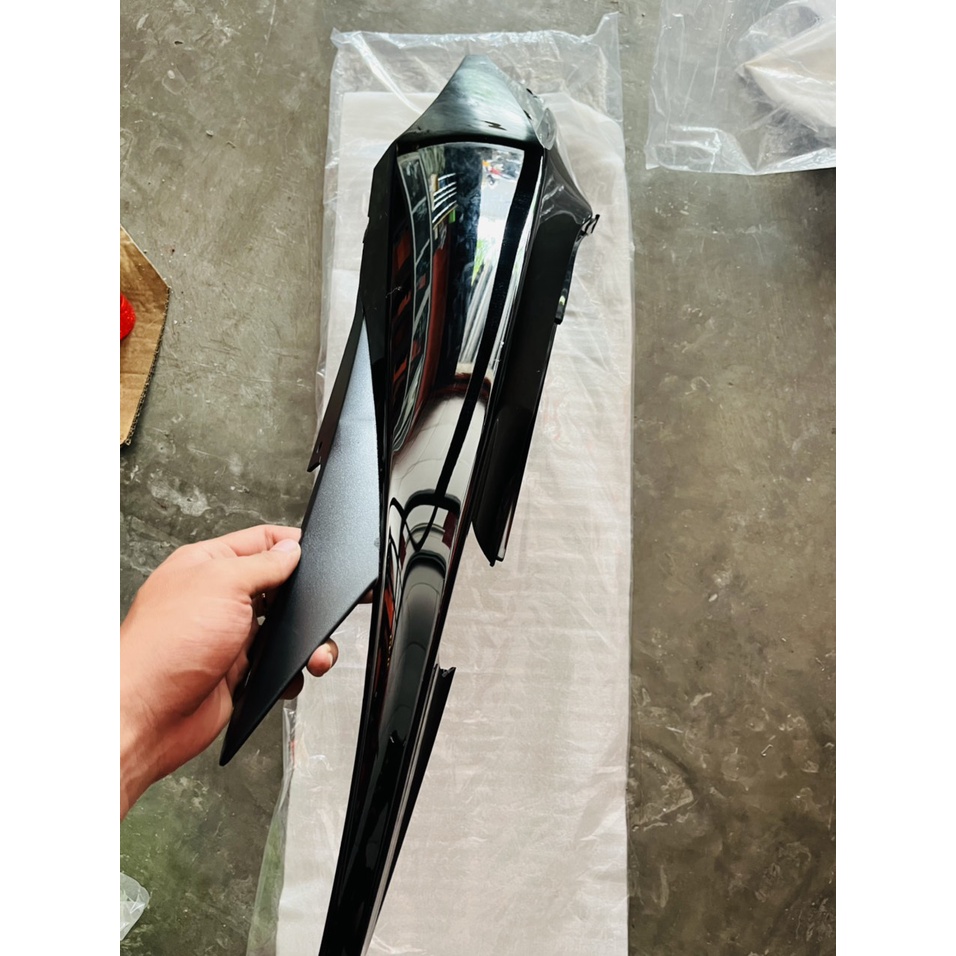 Ốp sườn sau exciter 135  đen chính hãng yamaha việt nam