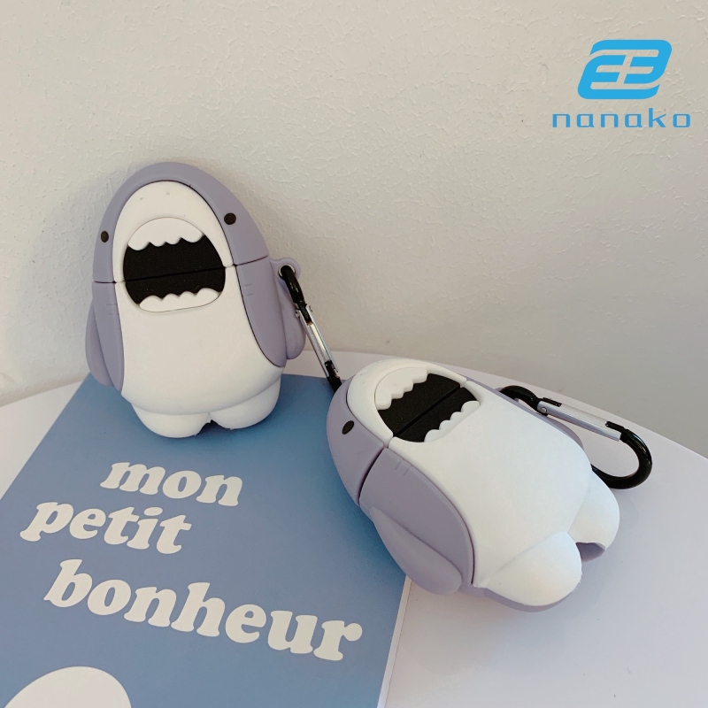 Vỏ bảo vệ hộp sạc tai nghe Bluetooh bằng Silicon thiết kế hình chú cá mập đáng yêu | BigBuy360 - bigbuy360.vn
