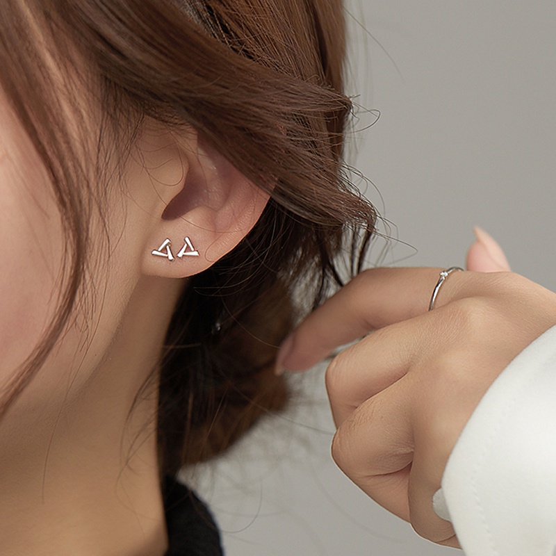 1 đôi bông tai mạ bạc S925 thiết kế hình học đơn giản không gây dị ứng