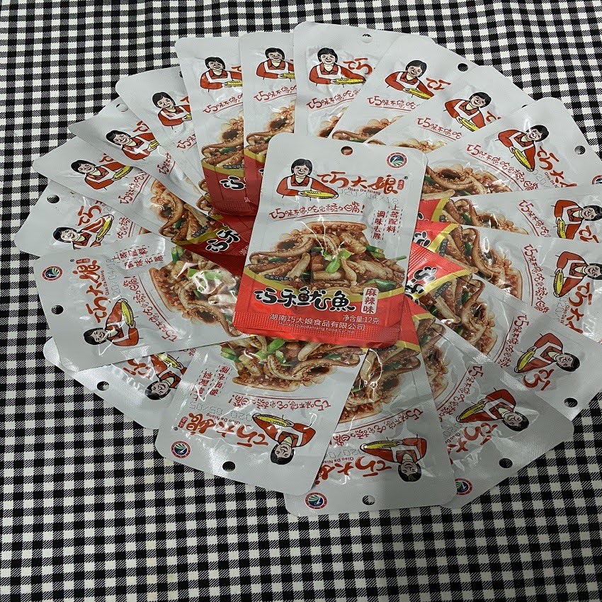 [ Siêu ngon ] Râu mực cay/ râu mực xào cay món ăn vặt giải trí đã nghiền hộp 20 gói