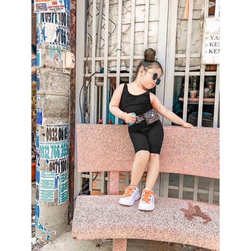 bộ cotton ba lỗ năng động cho bé gái xinh xắn