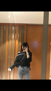 Áo lệch vai dài tay