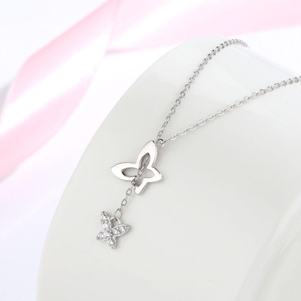 QQMALL Dây Chuyền Mạ Bạc Mặt Hình Bươm Bướm Nhiều Màu Sắc