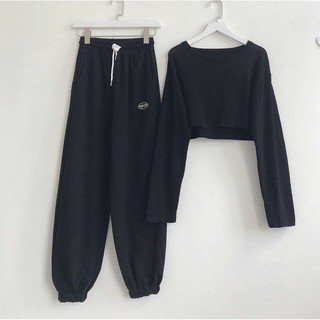Quần jogger bo gấu trơn chất da cá