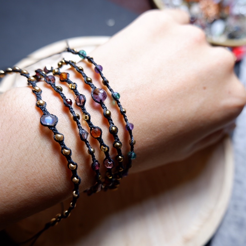 BLACK&LITTLE STONE : vòng tay handmade,thắt dây,thủ công phối pha lê, cườm