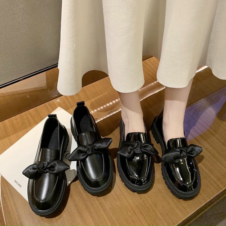 Giày búp bê mũi tròn da trơn phối nơ tai thỏ xinh xắn