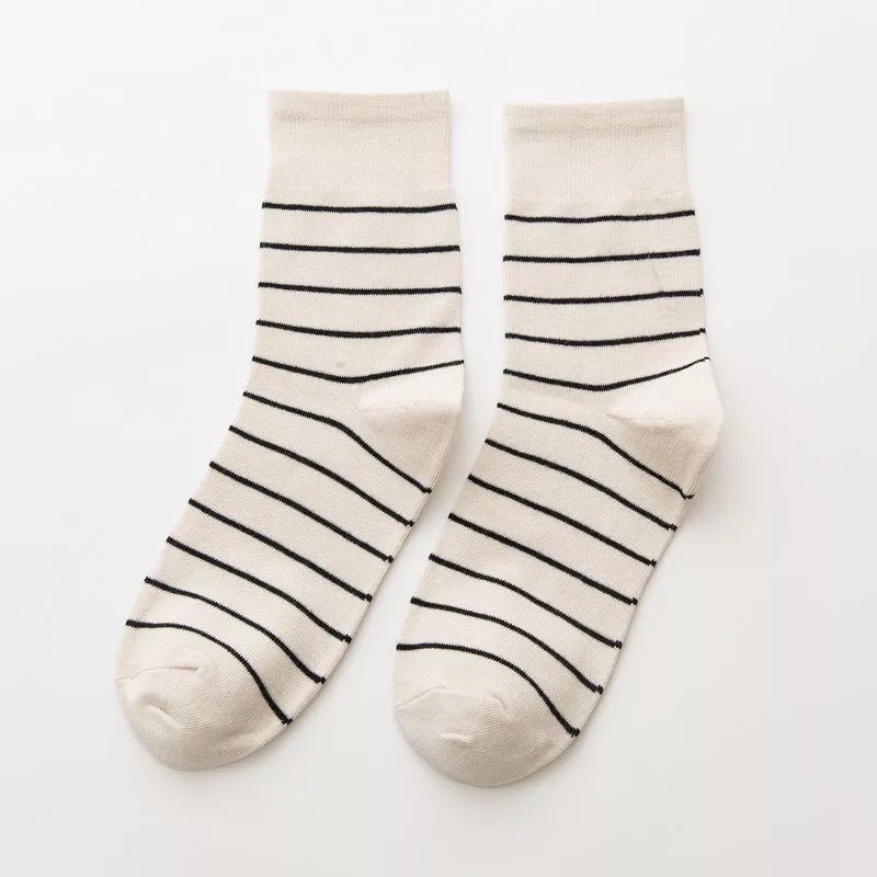 Tất nữ  TẶNG QUÀTất Nữ Kẻ Cổ Cao Phong Cách Vintage Hàn Quốc ,chất Cotton mềm mại mã T05