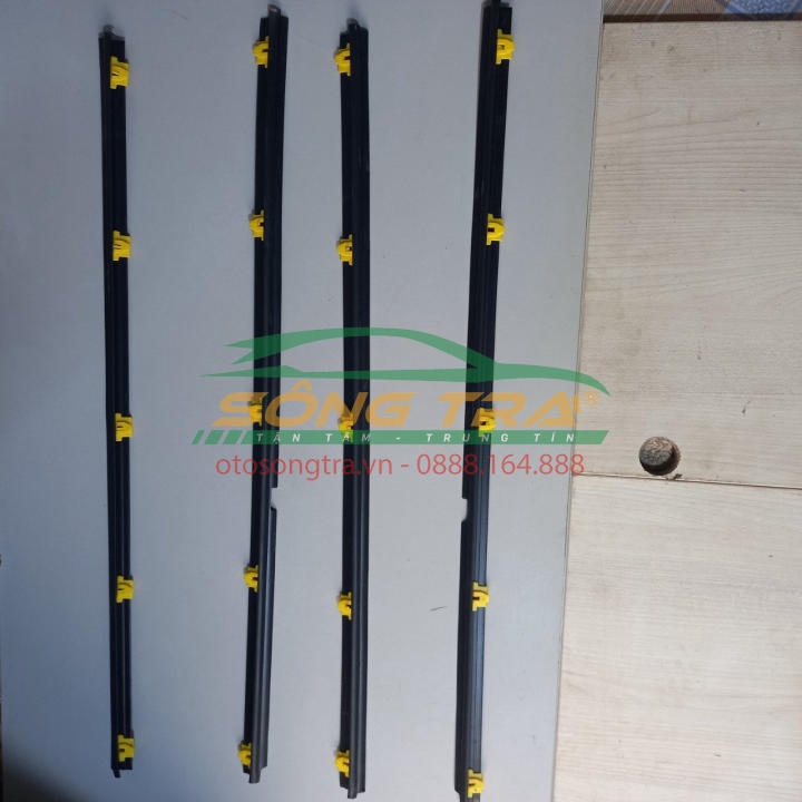 NẸP CHÂN KÍNH CÁNH CỬA KIA PRIDE CD5