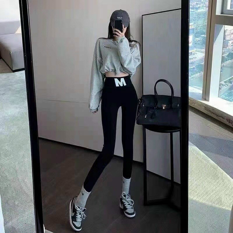 Quần legging gân tăm cạp cao chữ M