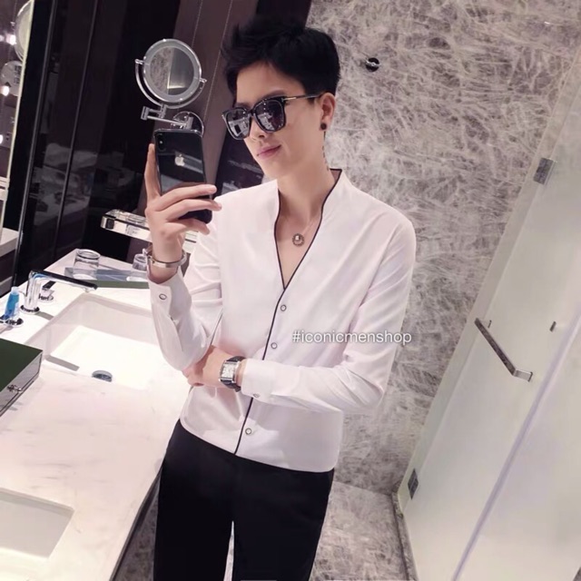 Sơ mi cổ V viền dáng ôm