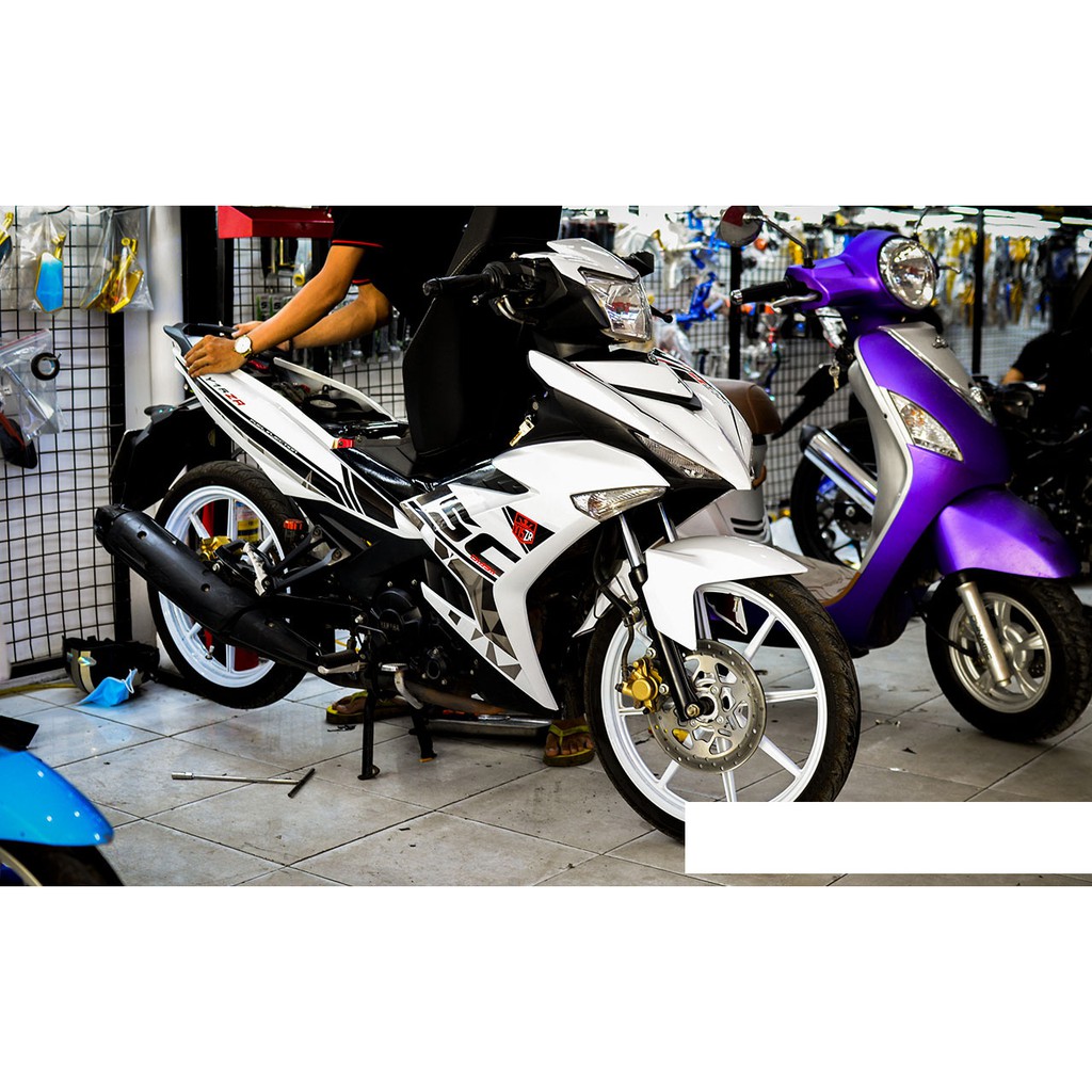 Tem trùm exciter 150 trắng đen mẫu mới, độ team trùm decal xe máy ex dán đời 2015-2020