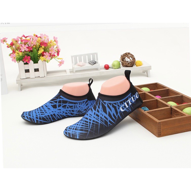 Giày thể thao đi biển, dã ngoại, du lịch, giày tập Yoga + tặng kèm găng tay chống nắng trị giá 50k