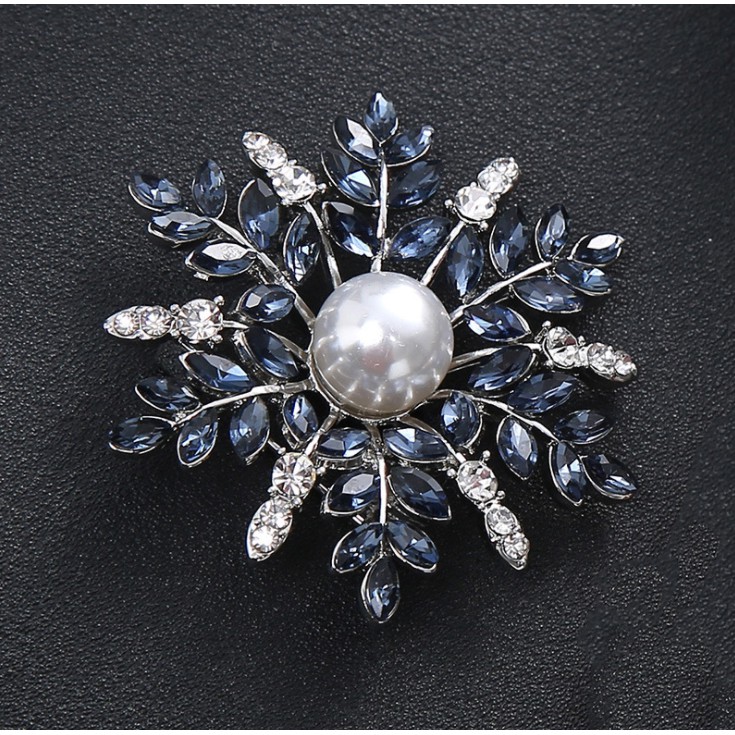 Cài áo đính đá hình bông tuyết sáng trọng GC188