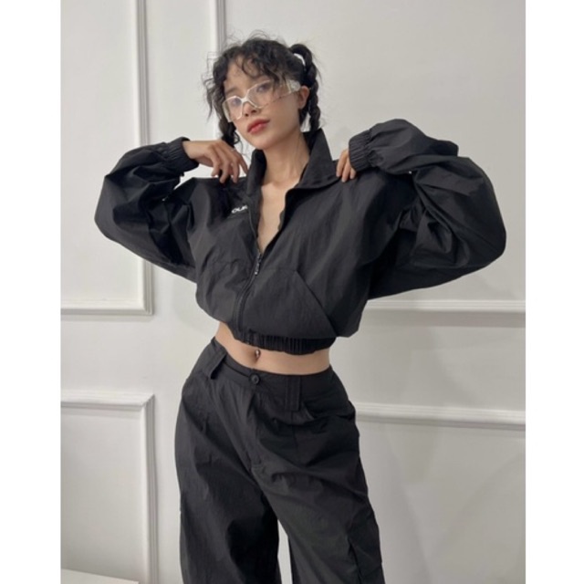 Kool Set - Set áo khoác croptop và quần túi hộp cá tính năng động màu đen