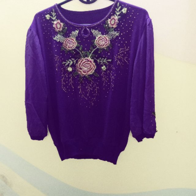 Áo kiểu cotton cho người trung niên kết cườm hoa