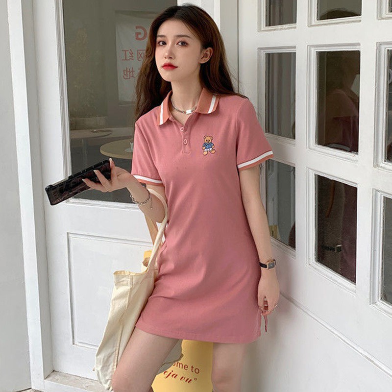 Đầm Thun Tay Ngắn Cổ Bẻ Thêu Hình Gấu Dễ Thương Cho Nữ