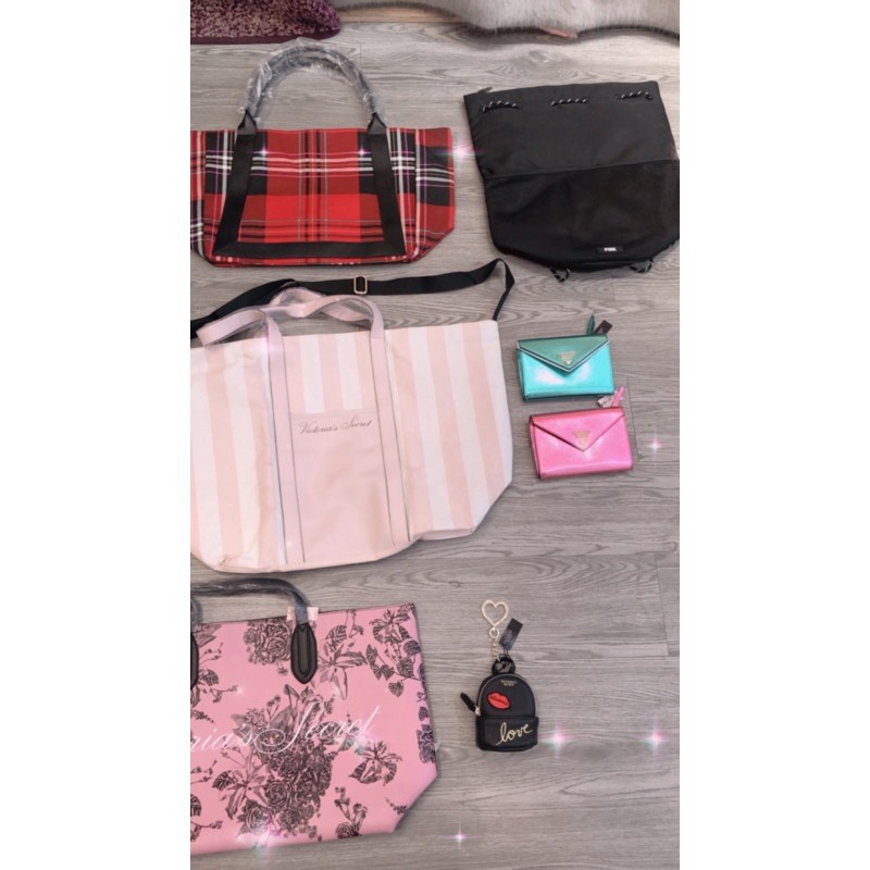 Túi &amp; Phụ Kiện Victoria's Secret Lin có sẵn