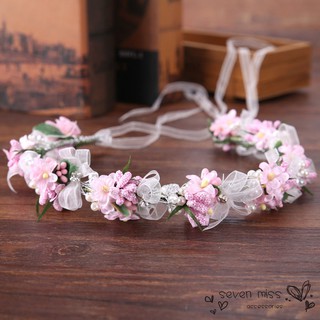 Vòng hoa đội đầu trang trí cho cô dâu