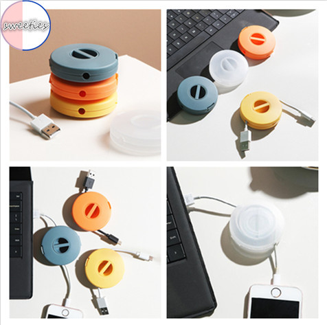 1 Hộp đựng dây cáp USB và tai nghe gọn gàng tiện dụng