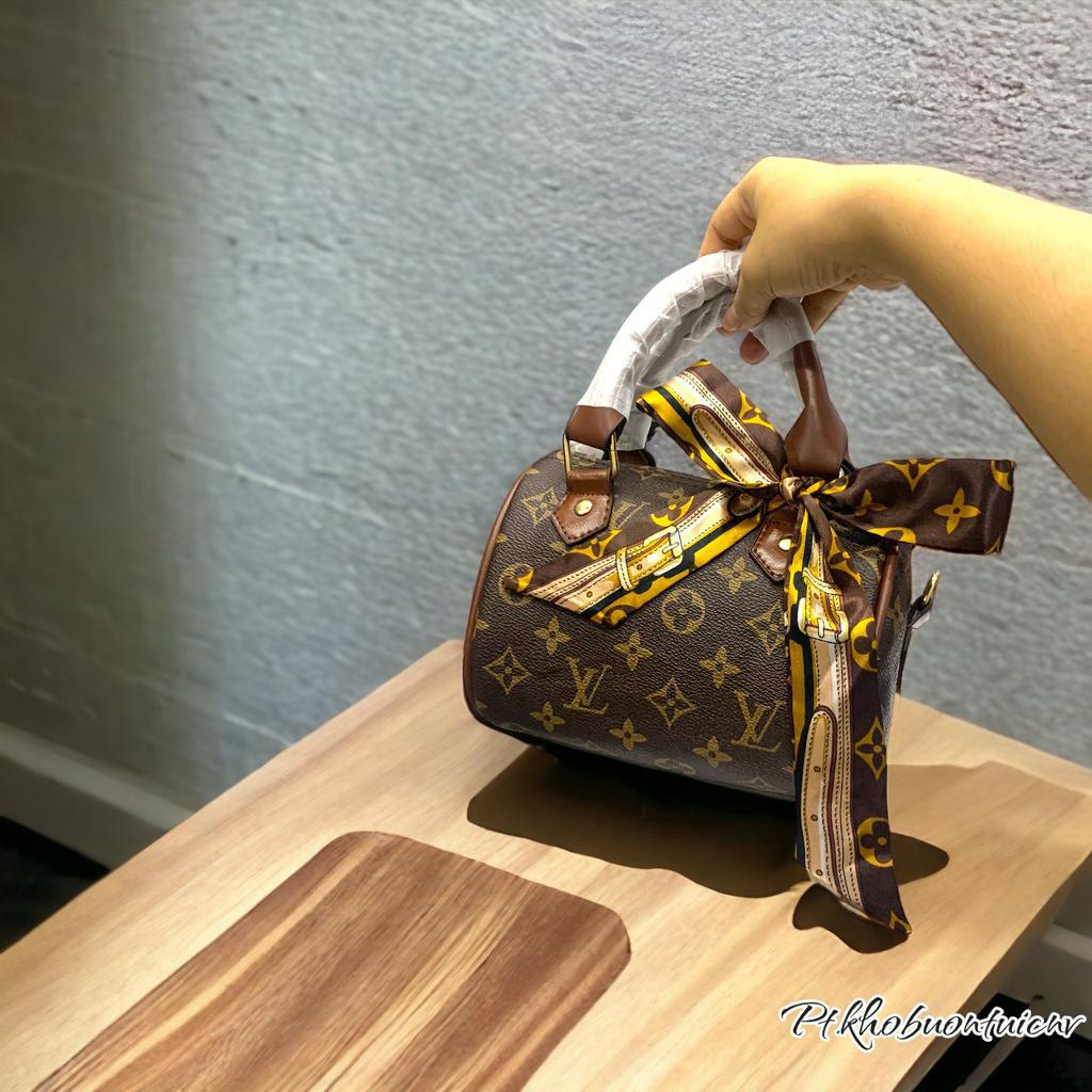 Trống đeo chéo, xách tay trần chữ thời trang kèm khăn size 20