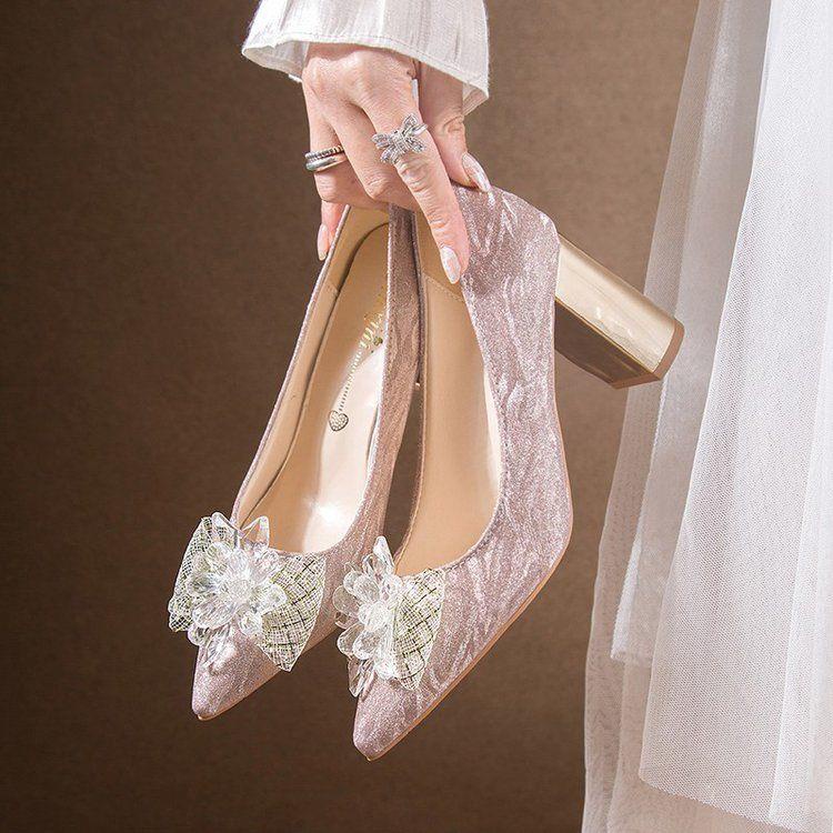 Giày Cao Gót Đính Kim Sa Lấp Lánh Hai Cách Mang Thời Trang Pháp Sang Trọng Dành Cho Cô Dâu