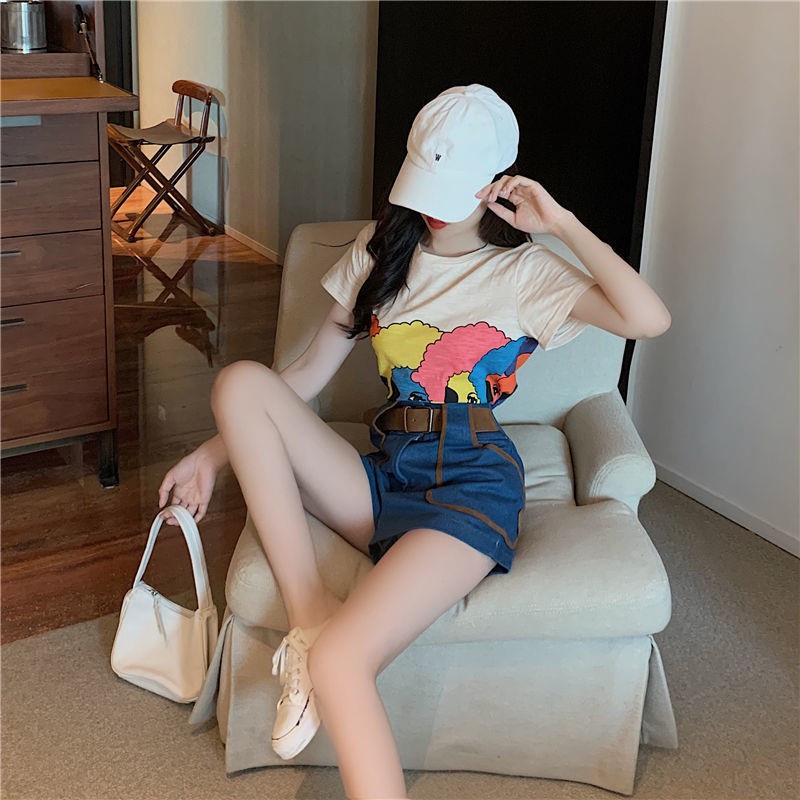 2021Summer Young Hepburn Style Graceful Online Influencer Curly Hair Girl PrintTT-shirt+High Waist Denim Shorts with Belt